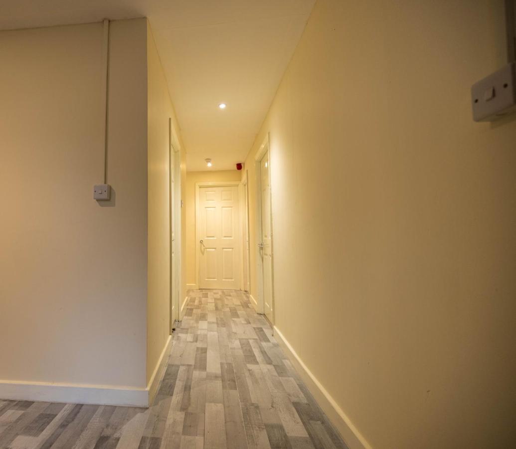3 Bedrooms-8guests-babycot-15mintopepys-freeparkg Apartment *