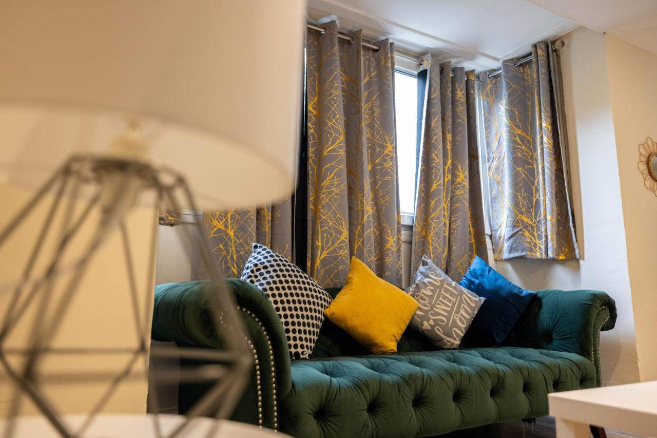 3 Bedrooms-8guests-babycot-15mintopepys-freeparkg Apartment *