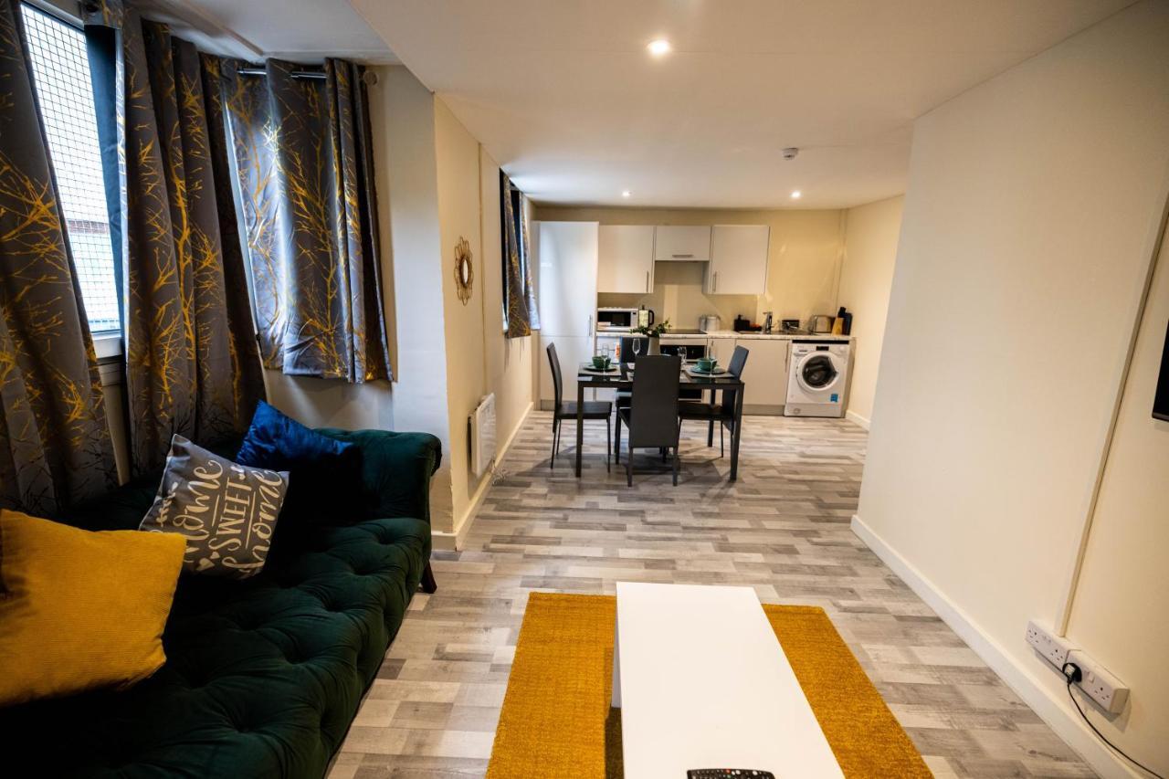 3 Bedrooms-8guests-babycot-15mintopepys-freeparkg * London